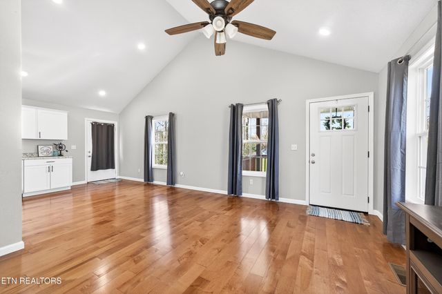 219 E Bronson St, Sparta, TN 38583