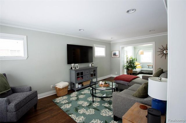 550 Pinecrest Drive, Ferndale, MI 48220