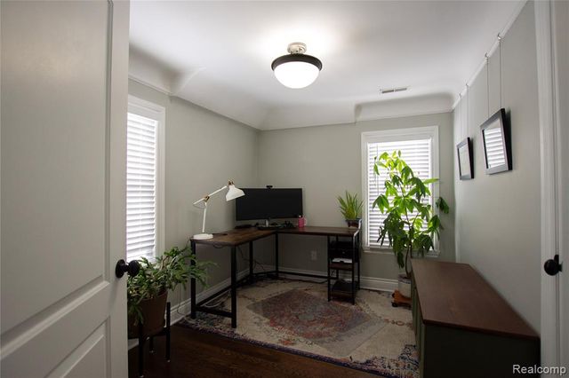 550 Pinecrest Drive, Ferndale, MI 48220