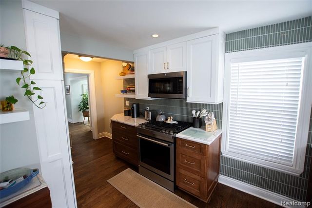 550 Pinecrest Drive, Ferndale, MI 48220