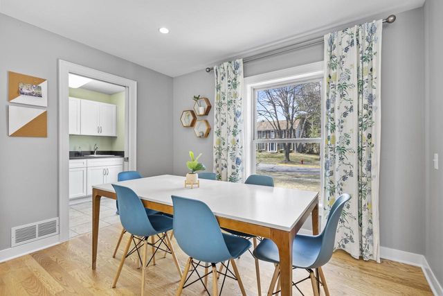 1525 Windfield Way, Middleton, WI 53562