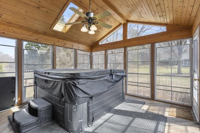 1525 Windfield Way, Middleton, WI 53562