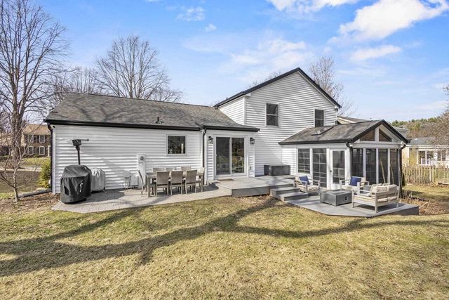 1525 Windfield Way, Middleton, WI 53562