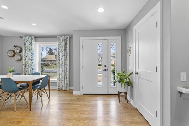 1525 Windfield Way, Middleton, WI 53562