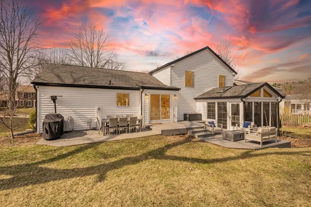 1525 Windfield Way, Middleton, WI 53562