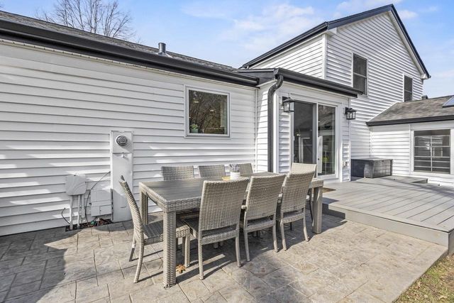 1525 Windfield Way, Middleton, WI 53562