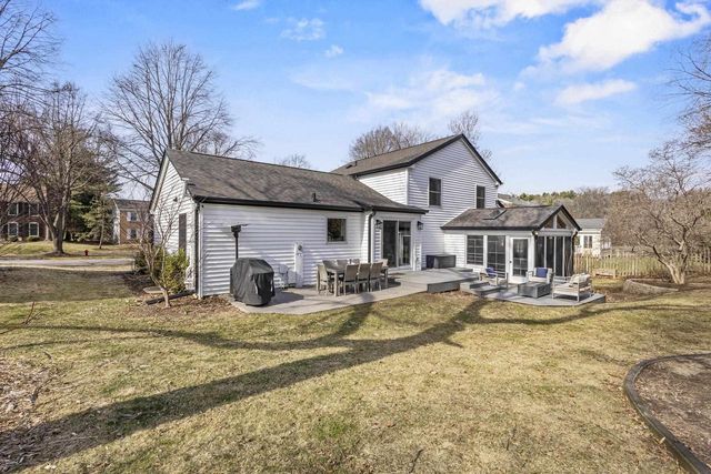 1525 Windfield Way, Middleton, WI 53562