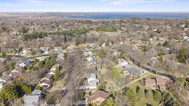 1525 Windfield Way, Middleton, WI 53562