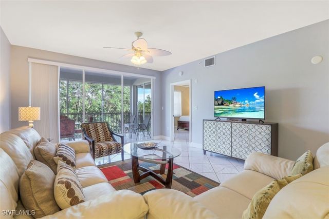 519 Roma CT 3-305, Naples, FL 34110