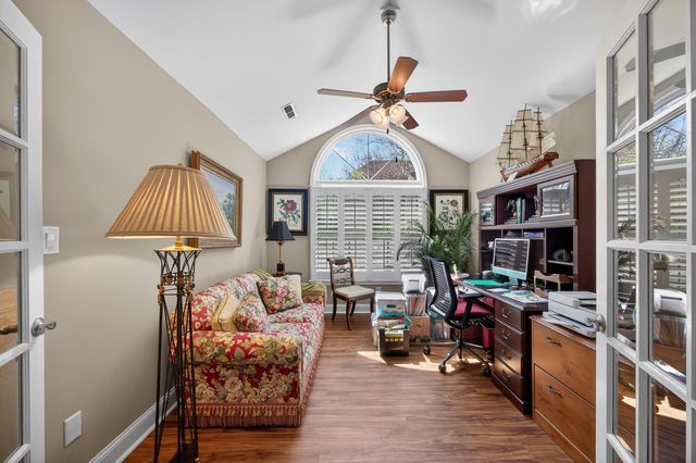 861 Carlisle Lane, Chattanooga, TN 37405