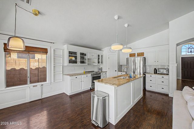 8534 W CHARLESTON Avenue, Peoria, AZ 85382