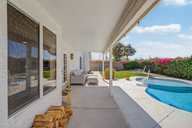 8534 W CHARLESTON Avenue, Peoria, AZ 85382