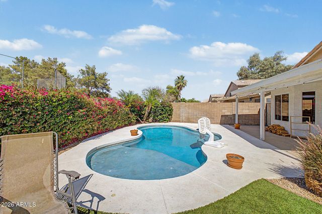 8534 W CHARLESTON Avenue, Peoria, AZ 85382