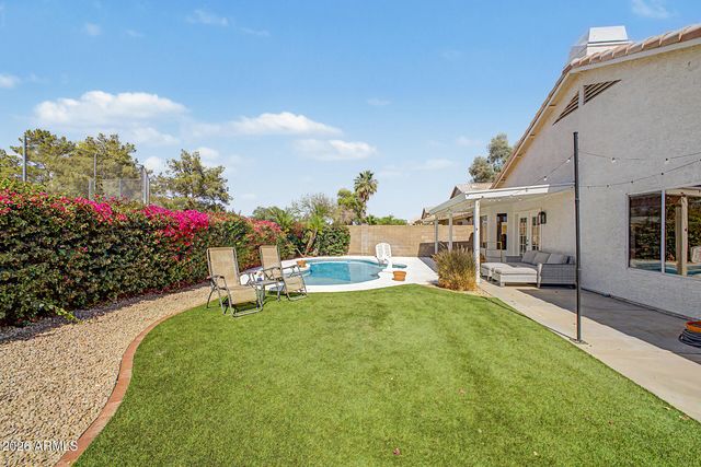8534 W CHARLESTON Avenue, Peoria, AZ 85382