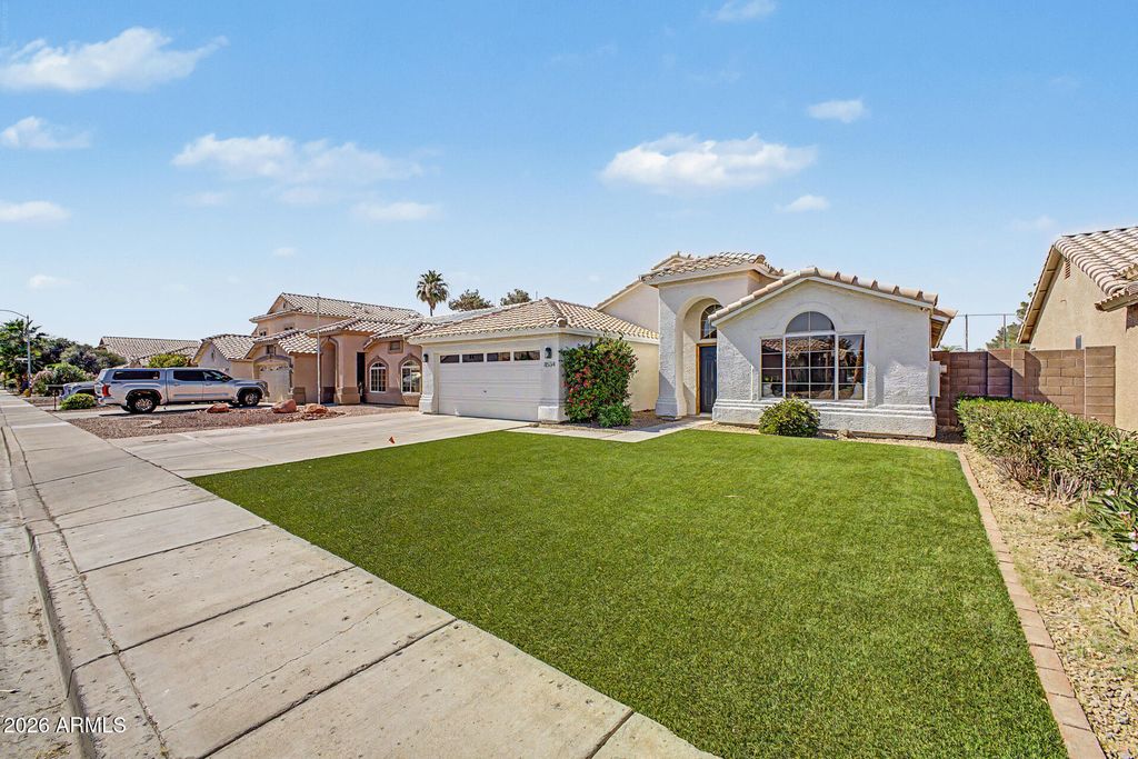 8534 W CHARLESTON Avenue, Peoria, AZ 85382 — photo 2
