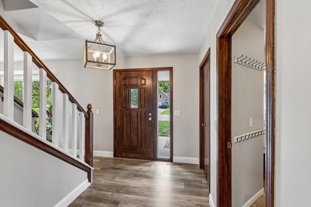 20374 Kensington Way, Lakeville, MN 55044 — photo 4