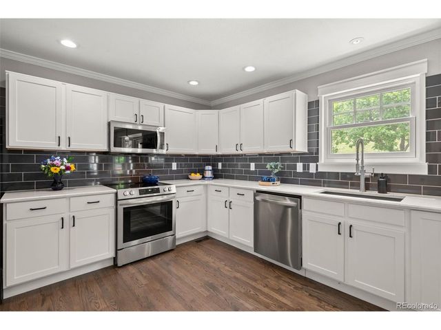 7221 Pine Hills Way, Littleton, CO 80125