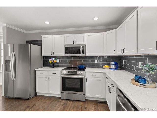 7221 Pine Hills Way, Littleton, CO 80125