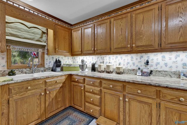 6702 Quail Hollow Drive NW, Fort Payne, AL 35967