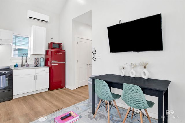 555 Congress Street, Mobile, AL 36603