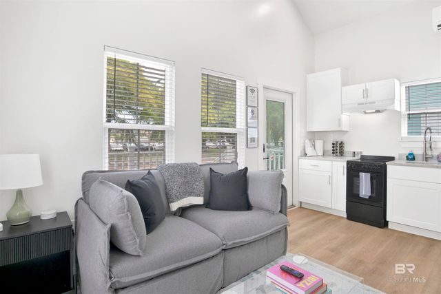 555 Congress Street, Mobile, AL 36603