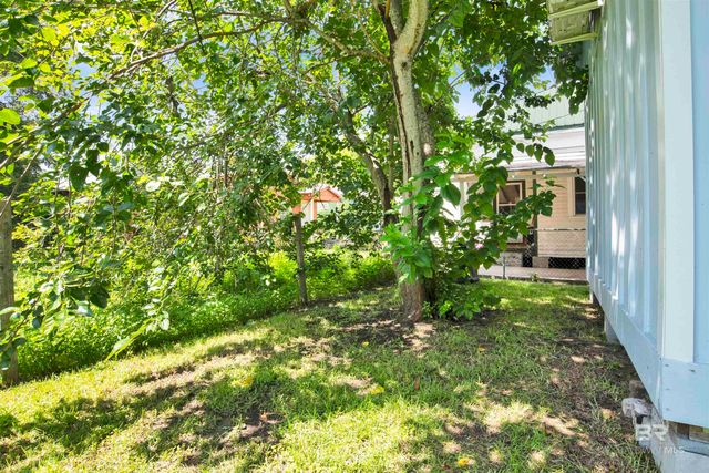 555 Congress Street, Mobile, AL 36603