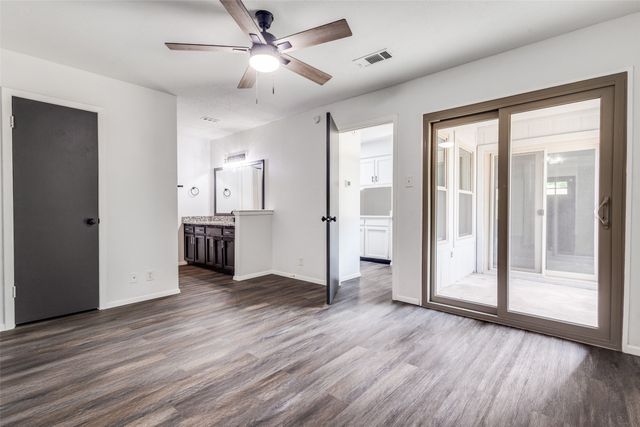 3326 Gardenview Circle, Denton, TX 76207