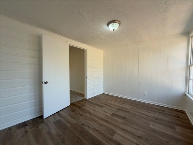 2913 Avenue A, Fort Worth, TX 76105