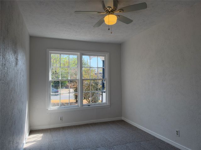 2913 Avenue A, Fort Worth, TX 76105