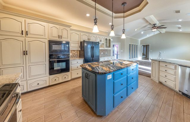 6604 3rd Street, Lubbock, TX 79416