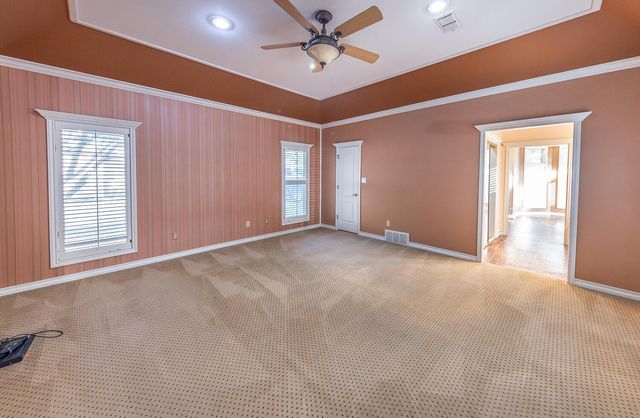 6604 3rd Street, Lubbock, TX 79416