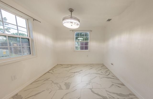 6604 3rd Street, Lubbock, TX 79416