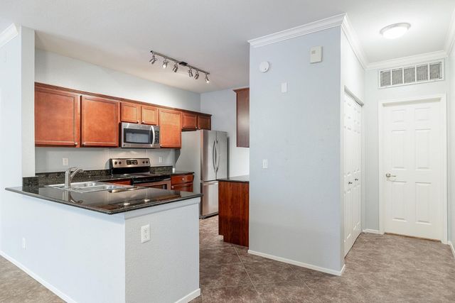 7009 E Acoma Drive 2105, Scottsdale, AZ 85254