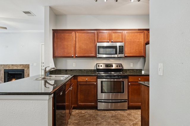 7009 E Acoma Drive 2105, Scottsdale, AZ 85254