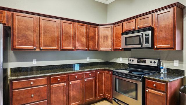 7009 E Acoma Drive 2105, Scottsdale, AZ 85254