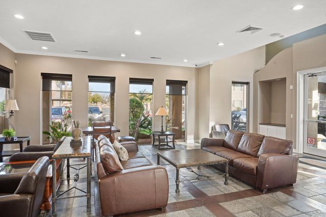 7009 E Acoma Drive 2105, Scottsdale, AZ 85254