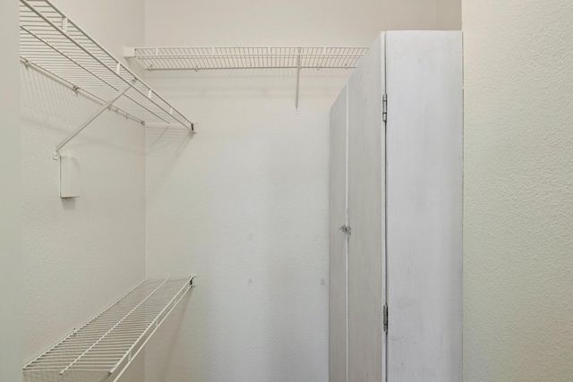 7009 E Acoma Drive 2105, Scottsdale, AZ 85254