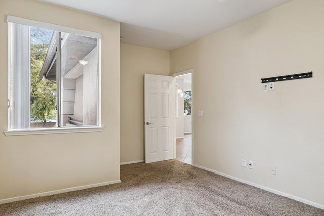 7009 E Acoma Drive 2105, Scottsdale, AZ 85254