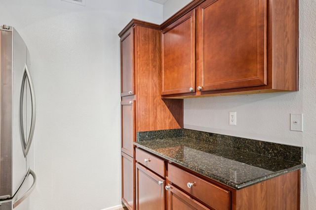 7009 E Acoma Drive 2105, Scottsdale, AZ 85254