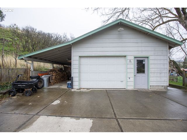 204 CROOK Ave, La Grande, OR 97850