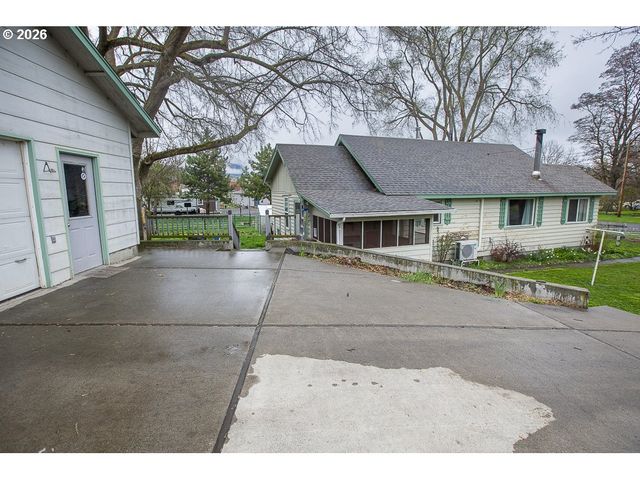 204 CROOK Ave, La Grande, OR 97850