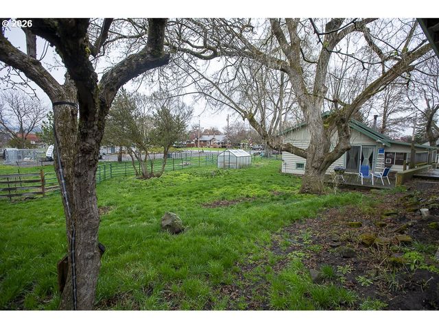 204 CROOK Ave, La Grande, OR 97850