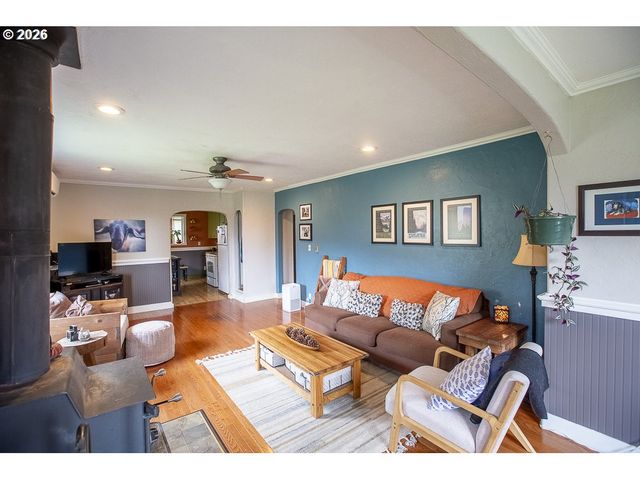 204 CROOK Ave, La Grande, OR 97850