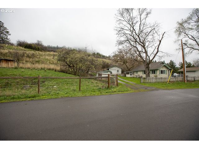 204 CROOK Ave, La Grande, OR 97850