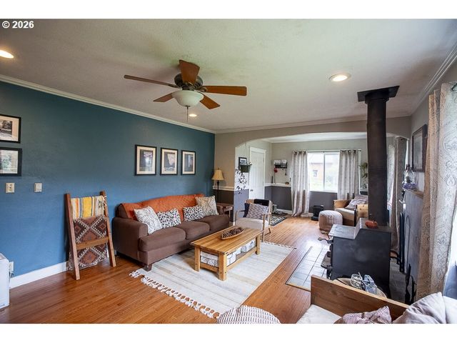 204 CROOK Ave, La Grande, OR 97850