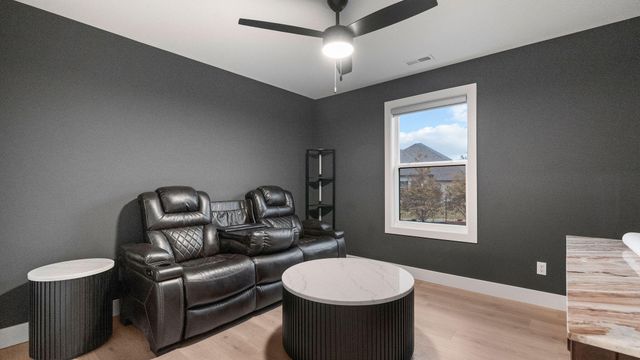 4409 ROYAL COUNTY RD, Columbia, MO 65201