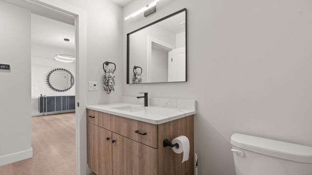 4409 ROYAL COUNTY RD, Columbia, MO 65201