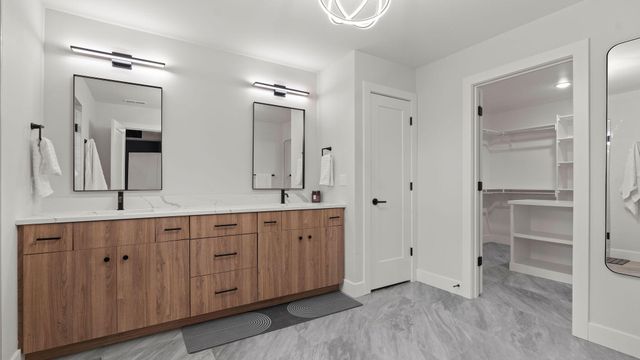 4409 ROYAL COUNTY RD, Columbia, MO 65201