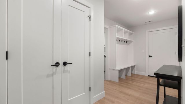 4409 ROYAL COUNTY RD, Columbia, MO 65201