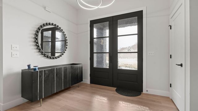 4409 ROYAL COUNTY RD, Columbia, MO 65201